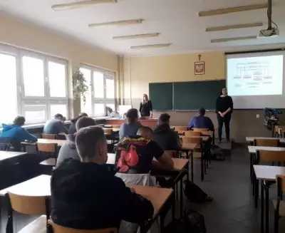 Doradzamy zawodowo - kompetencje branżowe w praktyce image