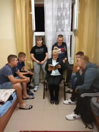 Czytamy "Moralność pani Dulskiej" w internacie  part000001_1.jpg