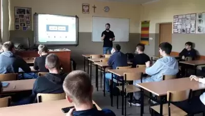 o pracy logo