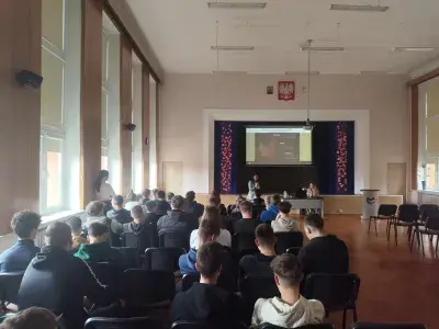 aula z uczniami