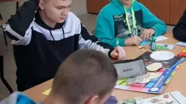 Warsztaty plastyczne na rzecz Fundacji „Pomóż Im” image